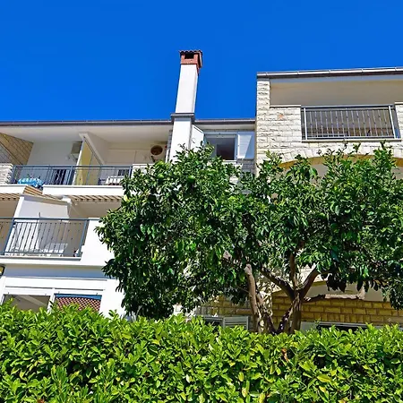 Апартаменты Tamara Хвар